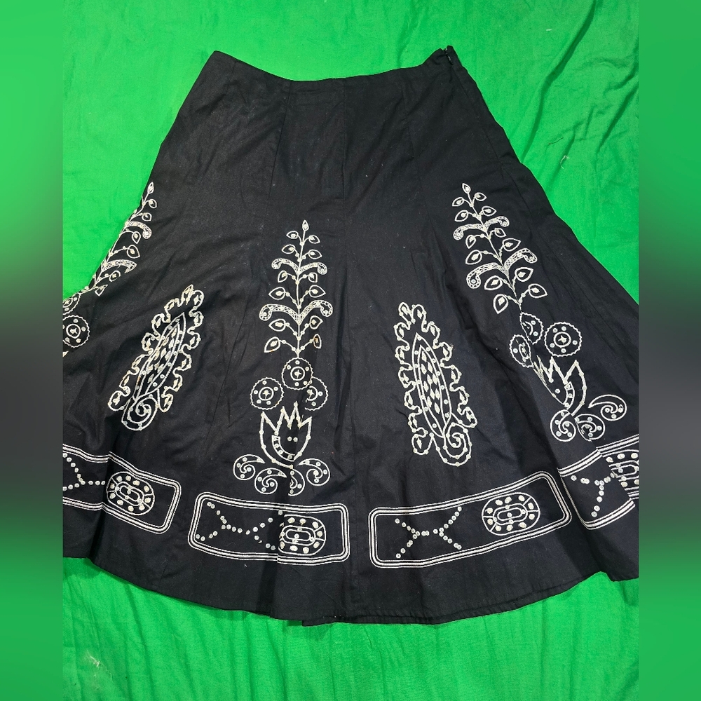 Sunny Leigh Black&White Embellished Midi Skirt Size 8